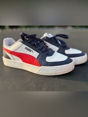 kids puma sneakers shoes size 5.5 boys